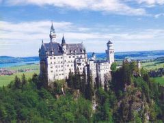 ’０６南ドイツの城と街道の旅ツアー断章。その３　狂王ルートヴィヒ２世の夢の跡ノイシュヴァンシュタイン城、リンダーホフ城、ヘレンキームゼー城+ヴィース教会、ガルミッシュ・パルテンキルヒェン。