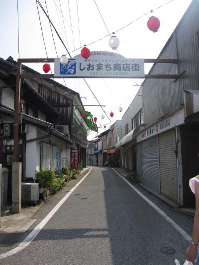 次は広島県にしまなみ海道、愛媛県にも突入～♪<br /><br />しまなみ海道の生口島から今治まで約５０キロのサイクリングはとっても辛かったです。本当は尾道から今治までの予定だったのですが、チキンだったので途中からにしました。が、途中からにして正解(笑)<br /><br />熱中症で倒れるかと思いました・・・。<br /><br />道後温泉はもう一度行きたいな～。