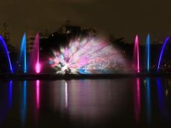 リバリバ大阪2010　光と水と音楽のコラボレーション　「ウォーターファンタジア」