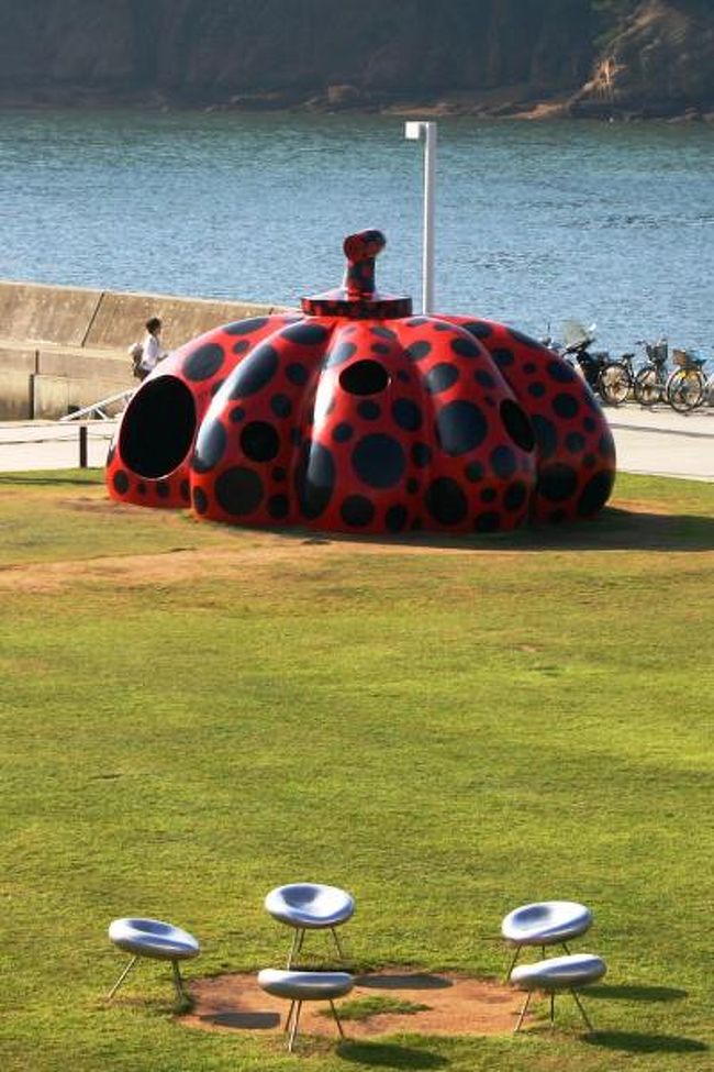 赤いかぼちゃとご対面 瀬戸内国際芸術祭10 直島 直島 豊島 小豊島 香川県 の旅行記 ブログ By たらよろさん フォートラベル 赤いかぼちゃとご対面 瀬戸内国際芸術祭10 直島 直島 豊島 小豊島 香川県 の旅行記 ブログ By たらよろさん フォートラベル