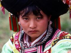 雲南の旅 1989 (19) 昆明～ツボにはまった少数民族運動会