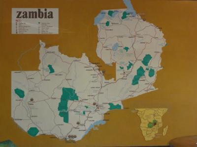 アフリカ南部を周遊する旅。ボツワナでサファリを体験、ジンバブエでは世界遺産ヴィクトリアフォールズを見て国境の橋を渡りザンビアへ入国、
