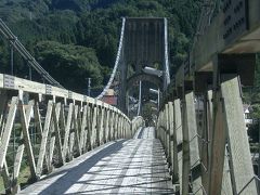 南木曽で近代化遺産「桃介橋」をみて、先人の苦労を想像する。