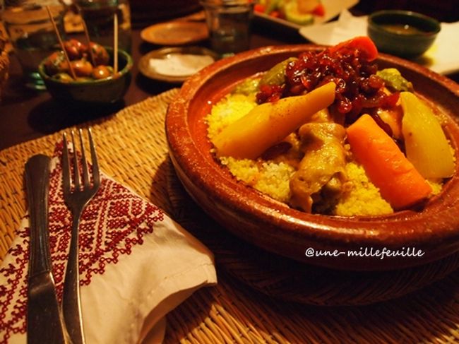 モロッコと言ったら「タジン」と「クスクス」！！<br /><br />そして、飲み物は「ミントティー」。<br /><br />毎回毎回の食事が本当においしく体にいいモロッコ料理を堪能します。<br />