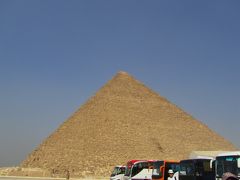 クフ王のピラミッドとエジプト考古博物館