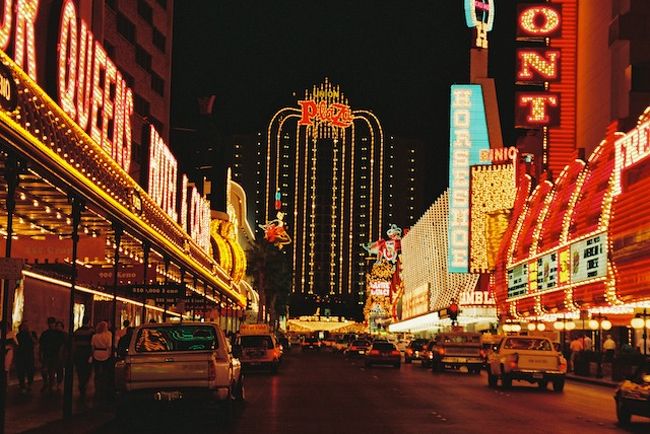 1993.7.9<br />Las Vegas<br />なくなってしまったホテルも多い。今のようなラスベガスになる５年ほど前。