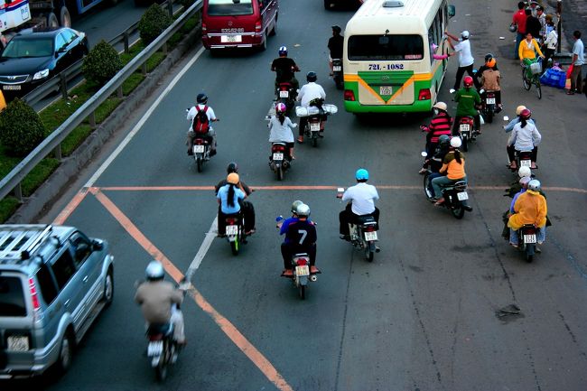 ベトナム最大の都市。<br />現地では「サイゴン」という表現が未だ使われており、都市名としては「ホーチミン」よりも通じる。<br /><br />ゴチャゴチャしていてとても良い雰囲気。