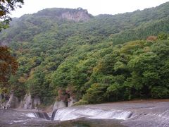 紅葉と温泉を楽しみながら①～草津温泉・吹割の滝～