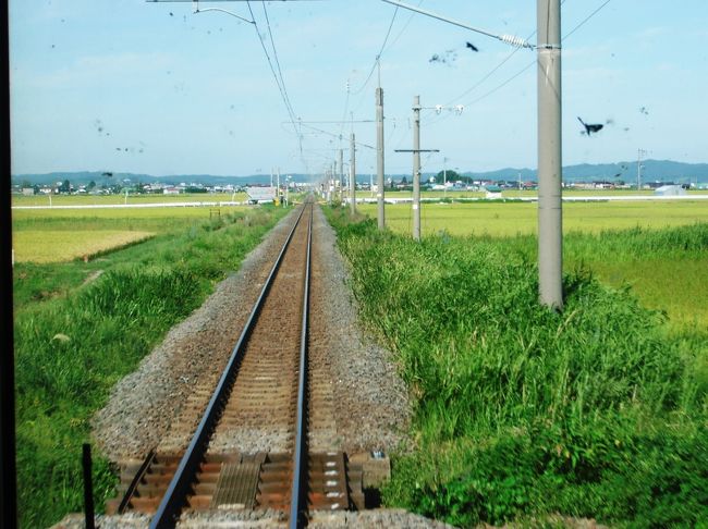 今回の旅程の最後は秋田です。<br />とはいえ、秋田は行くだけ。<br />往路青森、復路秋田としていたので、東京に戻るために秋田へ行かなくてはなりません。<br />ローカル電車でのんびりと秋田へ行くことにしました。<br /><br />●旅程<br />　 9/02 JL1113 HND-AKJ 14:35-16:15 1,037FOP 普通席：S先得<br />　 9/03 JL3108 CTS-NGO 13:10-15:00 1,874FOP 普通席：国内線追加<br />　 9/03 JL0737 NGO-BKK 18:00-22:00 2,649FOP エコノミー：DS/タイプF<br />　 9/05 TG0307 BKK-CMB 22:25-00:15 ----FOP エコノミー：特典航空券<br />　 9/06 CX0700 CMB-BKK 02:10-07:10 1,856FOP ビジネス：ビジネスセーバー<br />　 9/06 CX0713 BKK-SIN 11:45-15:10 1,111FOP ビジネス：ビジネスセーバー<br />　 9/07 JL0712 SIN-NRT 08:10-16:15 3,182FOP エコノミー：DS/タイプF<br />　 9/08 JL1207 HND-AOJ 14:55-16:10 1,346FOP クラスJ：国内線追加<br />☆9/09 JL1268 AXT-HND 19:45-20:50 ----FOP 普通席：特典航空券<br /><br />今回の旅程で貯まるフライオンポイント：13,055P<br />今回の旅程で貯まるマイル：26,264マイル(ボーナスマイル含)<br /><br />●費用<br />飛行機(*1)：\105,505(*2) うち今回分：\0<br />電車バス：\14,023 　　　うち今回分：\5,180<br />宿泊費　：\30,672(*3)　うち今回分：\0<br />食事など：\5,158 　　　 うち今回分：\470<br />レジャー ：\2,420　　　 うち今回分：\0<br />チップ等 ：\1,647　 　　うち今回分：\0<br /><br />合計　　：\159,425(*4) うち今回分：\5,650<br /><br />(*1)内訳 JAL：\70,820、ANA(TG)：\5,832、キャセイ：\28,845<br />(*2)JAL国際線\58,920のうちJAL利用クーポンを\28,920分(19,280マイル相当)を充当<br />(*3)青森センターホテル\4,980のうち楽天ポイント2,000Pを充当<br />(*4)実払いは\128,505<br /><br />●今年これまでの修行記録<br /><br />1月：13,278FOP　沖縄単純往復、香港旅行<br />2月：13,062FOP　香港の帰り、台湾出張　→26,340FOP(2月末)<br />3月：1,988FOP　宮崎出張　→28,329FOP(3月末)<br />4月：29,308FOP　東南アジア周遊　→57,637FOP(4月末)<br />5月：11,974FOP　タイ修行　→69,611FOP(5月末)<br />6月：3,690FOP　大阪出張、北海道修行　→73,301FOP(6月末)<br />7月：12,887FOP　チェンマイ修行　→86,188FOP(7月末)<br />8月：3,178FOP　松山出張　→89,366FOP(8月末) 