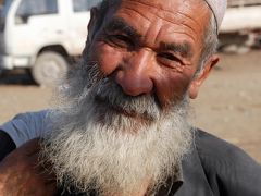 爺ぃのご両親のお墓を建てる為に莎車へ！其のZZ～南新疆の維吾爾鬚おやじたち特集！