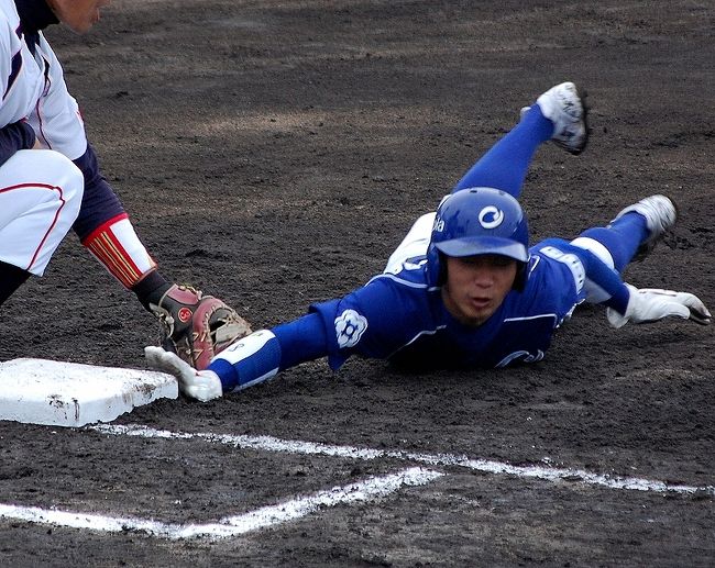今年の社会人野球日本選手権は、1回戦が地方球場での開催となり、日立市民、岡崎市民、わかさスタジアム、倉敷マスカットでの開催。<br />岡崎では、三菱重工横浜VS王子製紙の因縁のカード。都市対抗に続く再戦となりました。<br />我らが松井の三菱横浜、そして、西武ライオンズドラフト6位指名を受けた熊代のいる王子製紙。<br />楽しみな対戦となりました。<br /><br />雨の中、横浜を出発して、浜松を経由して30日(土)は雨で中止。試合は31日に開催されました。
