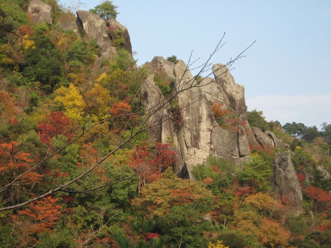 今年２度目の深耶馬渓へ！<br /><br />すっかり色づいていました・・<br /><br />下手な説明よりも写真をみてください<br /><br />今日は幸せな気分に浸れました<br /><br />最後に私たちのお気に入り「へ屋傳六」を少々・・