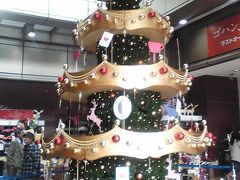 もうクリスマスツリーが飾られました≪ＭＩＯ≫天王寺ステーション