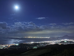 別府湾を見下ろす、十文字原展望台の夜景　（夜景百選）　/大分県別府市