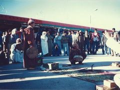 80年代のモロッコ1986.2　　「卒業旅行でジャマ・エル・フナ広場」　　～マラケシュ～