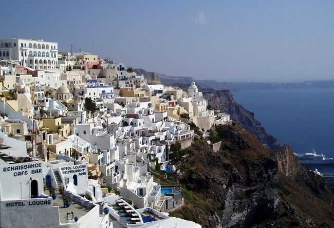 サントリーニ&アテネ/ギリシャとドバイの旅♪　   vol. 2　青と白のコントラストが美しいフィラの街歩き