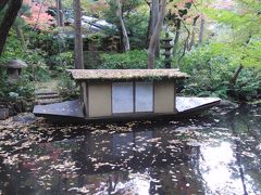 　紅葉一歩手前の根津美術館