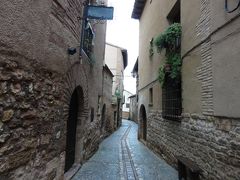 歴史と自然の宝庫 ウエスカ (Huesca)　-03-　アルケサル (Alquezar) 1 食事＆街歩き
