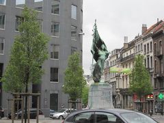 春先の西ヨーロッパ、オランダ、ベルギー、フランス15日間　ベルギー・ブリュッセル市内　　5月11，12，13日　（３）セルクラース像から小便小僧に会って～