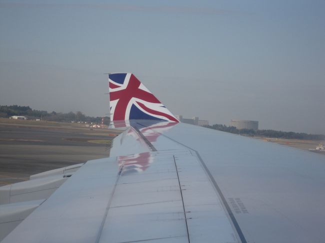 JTB旅物語でイギリス６日間のツアーに参加してきました！<br />イギリスのツアーは少ないからか、30人以上の大人数でのツアーでした。<br />初の成田空港発で、仕事帰りに羽田の近くに前泊。かなりハードスケジュールでした。。。<br /><br />【行程】<br />１日目　成田→ロンドン・ヒースロー空港へ<br />２日目　コッツウォルズ観光<br />３日目　リーズ城、ドーバー経由、カンタベリー<br />４日目　ロンドン観光・フリータイム<br />５日目　ヒースロー空港<br />　　　　　　　↓<br />６日目　成田着