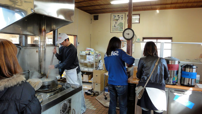 何度も行ってる香川うどん巡りですが、一度バイクで巡ってみたかったので。