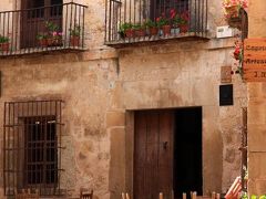 スペイン　地方色豊かな国　④ペドラーザ　中世の素朴な佇まい