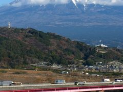 さった峠1/4　東名・富士川SAからの眺めは爽快　☆KBSバスの車窓から