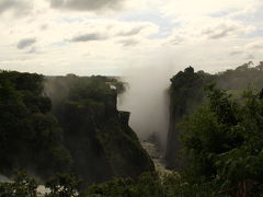 南部アフリカvol.11 ビクトリアの滝(ジンバブエ側)でズブ濡れになってみた