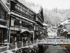 雪の銀山温泉