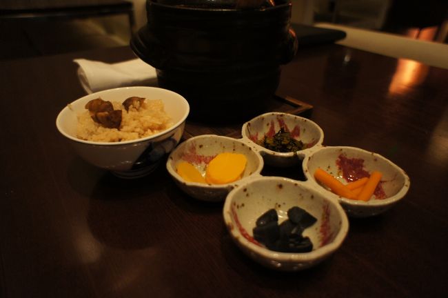 若いころは、ジャンクな食べ物やグロなものなんかを平気でチャレンジしてきましたが<br /><br />最近は体をいたわりおとなしい海外でのお食事。<br /><br />海外にいってまで和食って言われそうですけどそれはそれで楽しいんですよ。<br /><br />いつもの和さびビストロが改装のためお休み丁度滞在期間に重なっていたので、和食難民となった私達・・・。<br /><br />そのため気分であちこち行くことに・・・。中には失敗したり、味が変わったと感じるお店とかもありました。<br /><br />新しいカメラを使いこなせなくてぼやけたり、暗かったりですがお許しを・・・。<br /><br />何しろアナログ人間なもので…