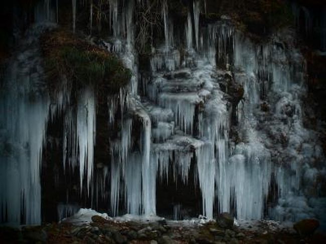 ペン持って出掛けよう まだまだ寒い三十槌の氷柱 秩父 埼玉県 の旅行記 ブログ By トラッキー さん フォートラベル