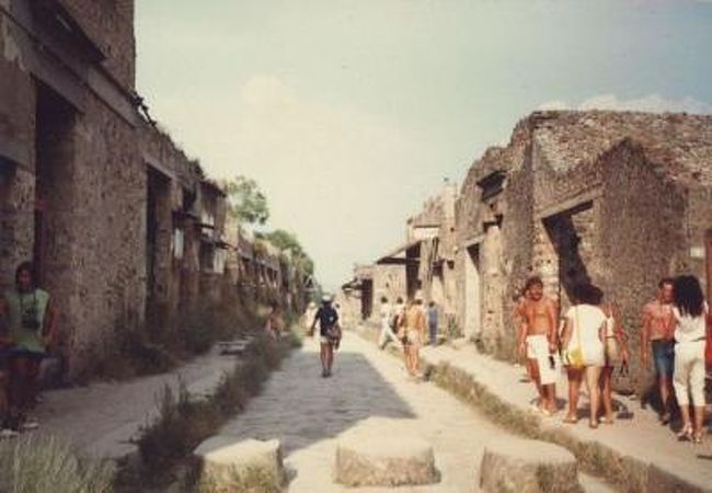 80年代のイタリア19 8 初めての海外旅行は廃墟の街 Vol 17 ポンペイ ポンペイ イタリア の旅行記 ブログ By たぬき2号さん フォートラベル 80年代のイタリア19 8 初めての海外旅行は廃墟の街 Vol 17 ポンペイ ポンペイ イタリア の旅行記 ブログ By たぬき2号さん フォートラベル
