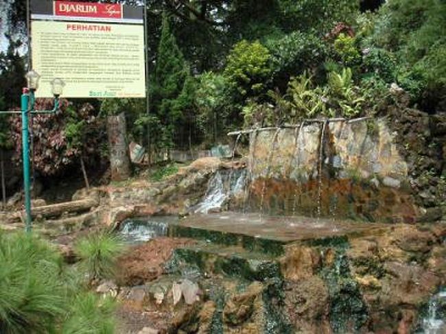 ジャカルタの休日 3 チアトル温泉 バンドン プラザ スナヤン その他の観光地 インドネシア の旅行記 ブログ By Halonさん フォートラベル ジャカルタの休日 3 チアトル温泉 バンドン プラザ スナヤン その他の観光地 インドネシア の旅行記 ブログ By Halonさん フォートラベル