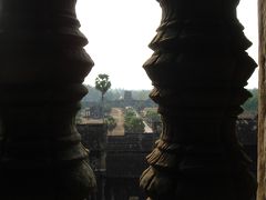 アンコールワット遺跡巡り&ハロン湾クルーズ船１泊　カンボジア・ベトナム満喫7日間の旅①