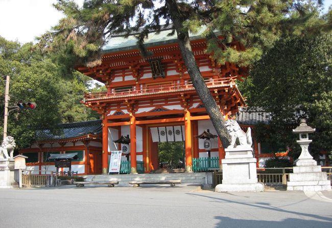 東北・関東大震災の被害にあわれた皆様に心よりお見舞い申し上げるとともに、1日も早い復旧をお祈り申し上げます。<br />震災があったのはちょうどこの旅行時期。<br />あげようかどうか悩みましたが、少しだけでも前を向けたらとここに残したいと思います。<br /><br /><br />今回の旅行を思いついたのは突然。<br />2月に入ってから、無性に京都へ行きたくなり予約と休みを取りました。<br />突然なので誰とも予定はあわず…<br />そんなわけで、はじめてのひとり京都旅となりました。<br />詳細な予定は決めずに、今日はこの方面に、とだけ決めてあちこち見て回りました。<br /><br />*3日目*<br />・光悦寺<br />・源光庵<br />・今宮神社<br />・北野天満宮<br />・仁和寺<br />・嵐山（渡月橋）<br />・大覚寺<br />・知恩院<br />・青蓮院門跡（入口）