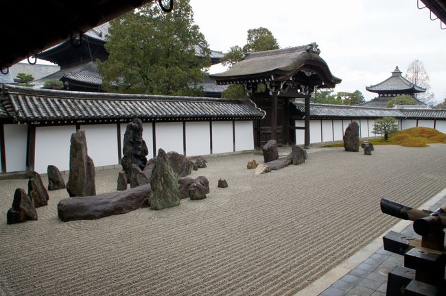 04.  京都の寺巡りは、東福寺へ。お庭見物には季節がちょっと…かな？