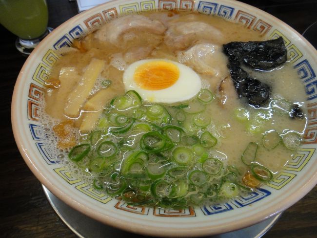 多忙な2・3月をクリアし<br />久しぶりの旅行・・・<br />震災後の旅行は色々考えましたが<br />結果実行 2日目の予定はこんな感じ<br /><br />【日程】<br /><br />6:00 入浴<br />7:00 嬉野温泉街散策<br />8:00 朝食<br />9:30 吉野ヶ里遺跡<br />12:00 大砲ラーメン吉野ヶ里店にて昼食<br />13:30 佐賀空港<br />14:55 ANA984便 佐賀空港発 ⇒ (羽田)空港 16:35着