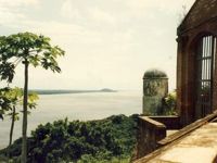 ベネズエラ・オリノコ川の古城・Castillo Guayana