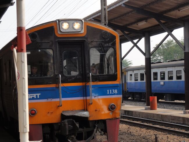 ソンクラーン（新年）を迎えるタイとラオス・ビエンチャンへ鉄道で旅する