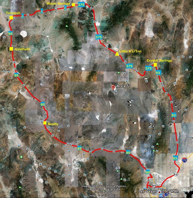 ラスベガスで開催されたカンファレンスに出張したついでに、エリア51に行ってみました。<br />全走行距離約800KM（480マイル）！<br />何もないとは聞いていましたが、本当に何もありませんでした（笑）。<br />しかし、あの満点の星空は感動モノでした。<br /><br />【行程】<br />13:30 95号線をひたすら西へ<br />15:00 Beatty 着、さらに95号線を北上<br />18:00 Goldfield 着、さらに 95号線を北上<br />18:30 Tonoph 着、6号線に入って西へ<br />19:00 Warm Springs 着、375号線（ET Highway）に入って南下<br />20:00 Alien Cafe のある Rachel 着、食事後 さらに375号線を進む<br />00:00 Las Vegas に帰着<br /><br />
