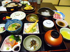 懐石料理『花ぜん』で友人との会食◆2011春・愛媛県の滝めぐり【その４】