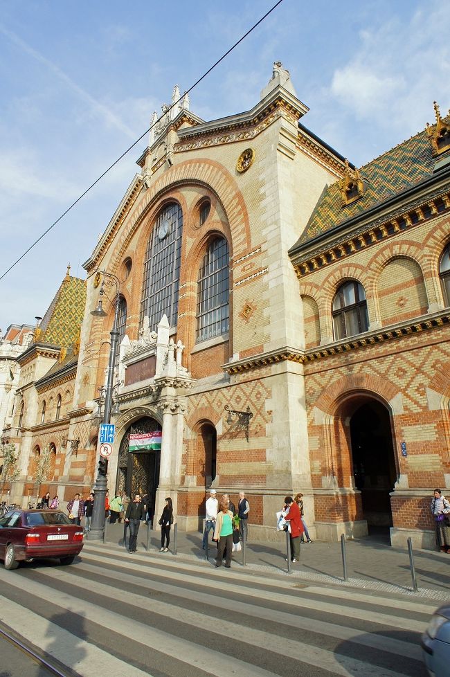 中欧3都市周遊の旅ブダペスト（14）中央市場でフォアグラとトカイワインを買い求め、自由橋を渡ってゲッレールト温泉を目指す。