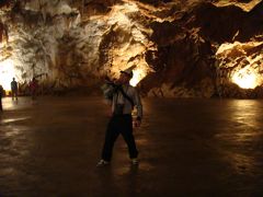 やってきたぜ！！　２００８　スロベニア　『トロッコに乗って走って行く♪コンサートホールがある♪ヨーロッパ最大の鍾乳洞☆』　ＩＮ　ポストイナ鍾乳洞　