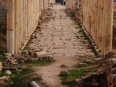 ローマ時代の古代都市 ～ ジェラシュ