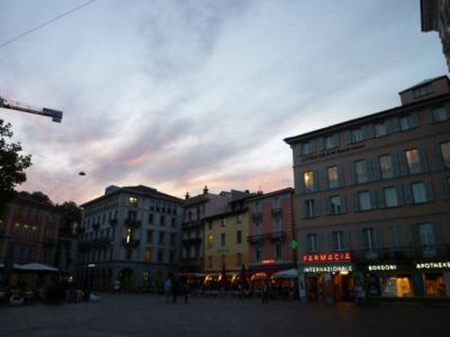 スイスの南国！魅惑のティチーノ旅♪　Ｖｏｌ３２（第３日目夜）　ルガノ旧市街の夜景とホテルでくつろぐ♪