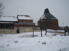 雪の中のハンガリーのヘレンド工場