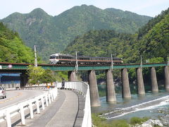 新緑の飛水峡