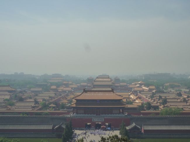 ある日、ふと万里の長城に行きたくなって勢いで決まった旅行！<br />今まで中国には全く興味が無く、予備知識もゼロでしたが、<br />行ってビックリ、見てビックリ。<br />中国パワーに圧倒された3日間でした。<br /><br /><br />ツアー名：【HIS】羽田発着：世界遺産観光＆北京ダックなど5回食事付　週末北京3日間<br />ホテル：ウェスティン北京金融街