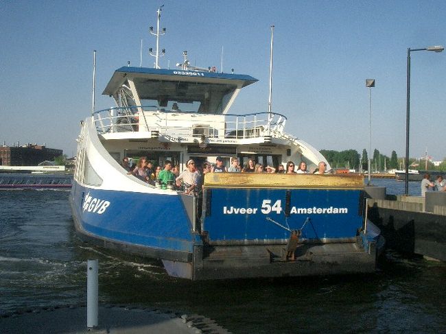 ニュー・ヨークのスタァテン島へ行くフェリーは無料です。アムステルダムでも対岸へ行くフェリーは無料です。乗らなくっちゃ。（大阪の渡し舟も無料じゃなかったかな。）