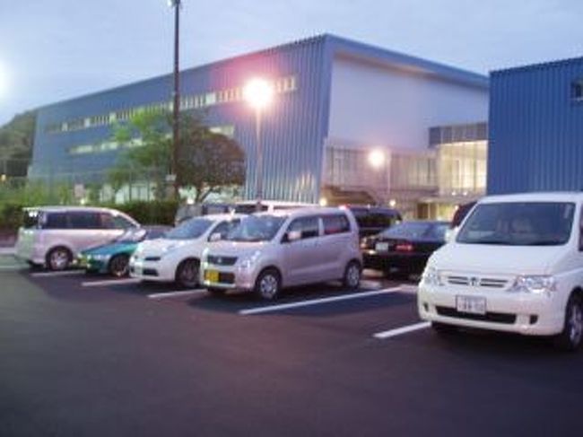 島田市総合スポーツセンターはできて１年の新しくてきれいなプールです。<br />水着：♀・更衣室：♀・券売機＋受付・個室